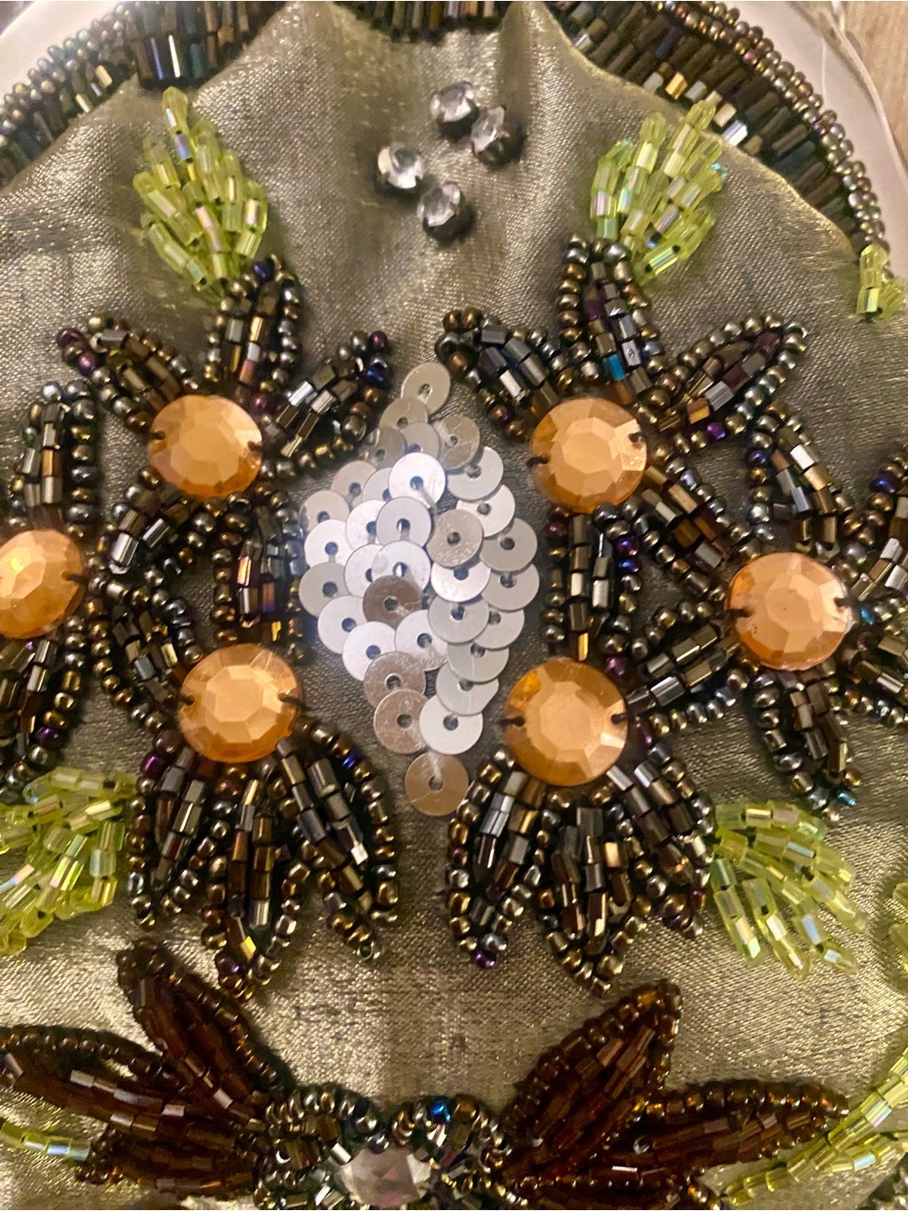 For Renewredo - Vintage Beaded Floral Kisslock Evening Bag Olive Green | 2 chain - Picture 4 of 10